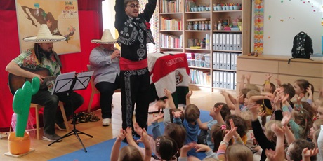 Powiększ grafikę: audycja-muzyczna-la-cucaracha-685034.jpg