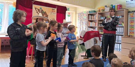 Powiększ grafikę: audycja-muzyczna-la-cucaracha-685038.jpg