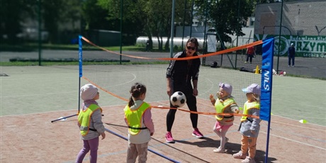 Powiększ grafikę: dzien-dziecka-na-sportowo-620536.jpg