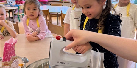 Powiększ grafikę: dzien-gofra-685042.jpg