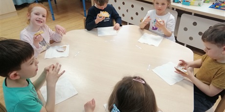 Powiększ grafikę: dzien-gofra-685046.jpg