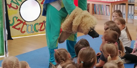 Powiększ grafikę: przedstawienie-smieciowisko-687787.jpg