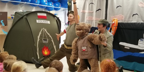 Powiększ grafikę: spektakl-historia-misia-wojtka-653892.jpg