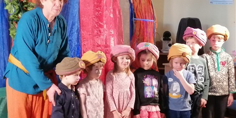 Powiększ grafikę: teatr-qfer-basn-1001-nocy-677049.jpg