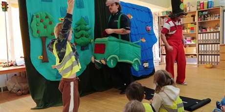 Powiększ grafikę: teatrzyk-drogowy-zawrot-glowy-653913.jpg