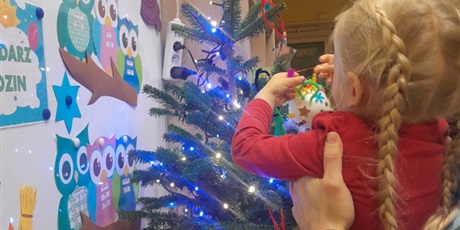 Powiększ grafikę: warsztaty-swiateczne-z-rodzicami-664678.jpg