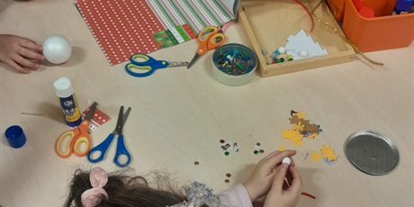 Powiększ grafikę: warsztaty-swiateczne-z-rodzicami-664681.jpg